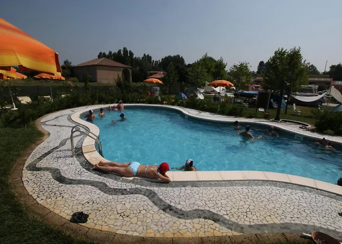 Lucciole Nella Nebbia Vakantiepark Stellata